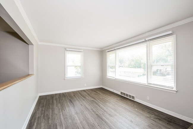 Building Photo - 1413 Corinth Dr