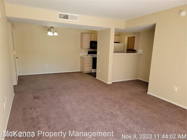 Building Photo - 2 br, 2 bath House - 7885 W Flamingo Rd #1102