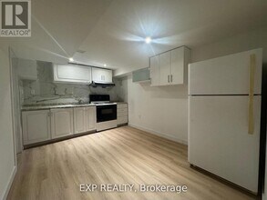 Building Photo - 210 Church St