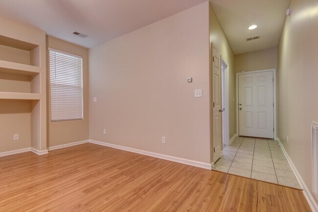 Building Photo - 2645 Shannon Trace