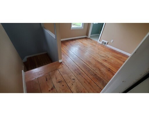 Foto del edificio - 504 Fuller St