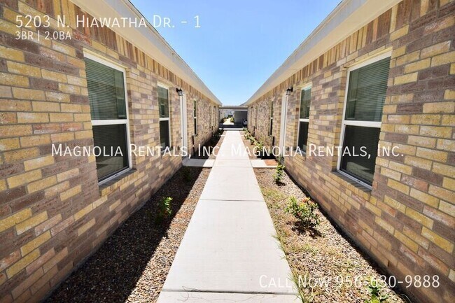 Building Photo - 5203 N Hiawatha Dr