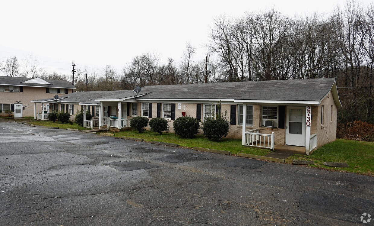 Oaklawn West 27002740 Pitts Dr Charlotte, NC Apartments for Rent