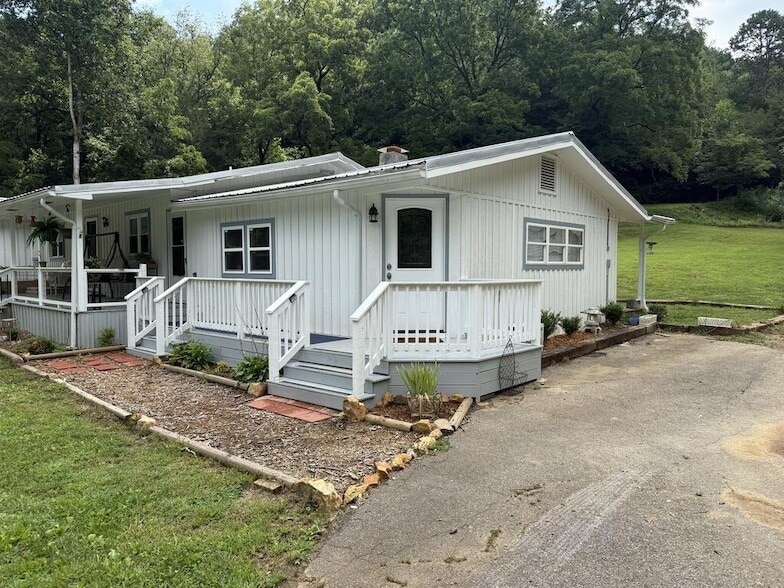Photo - 1748A Allison Watts Road Unit