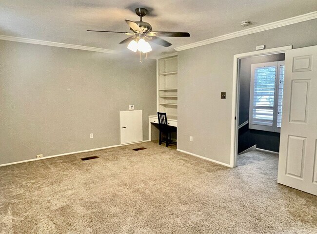 Building Photo - Stunning 2 Story 3/2/1 Tech Terrace Home w...