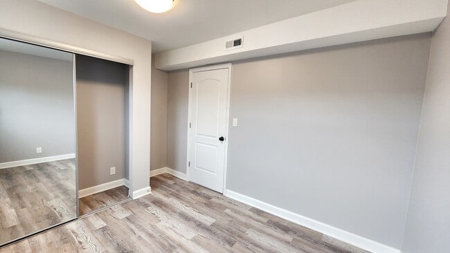 Building Photo - 4045 N Moody Ave