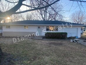 Building Photo - 1747 S Montebello Ave