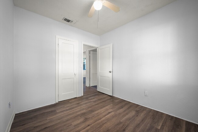 Foto del edificio - 1602 Wambolt St