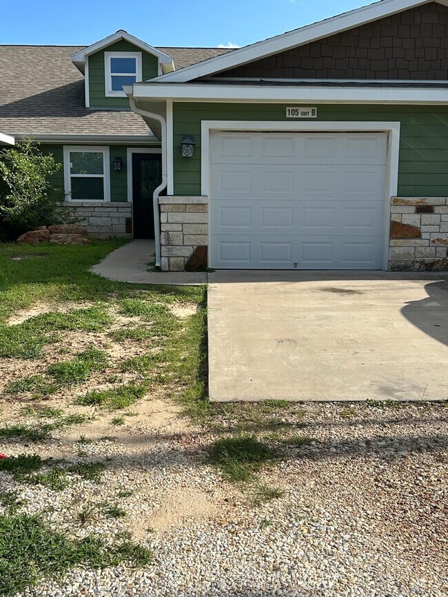Building Photo - 105 Kula Ct