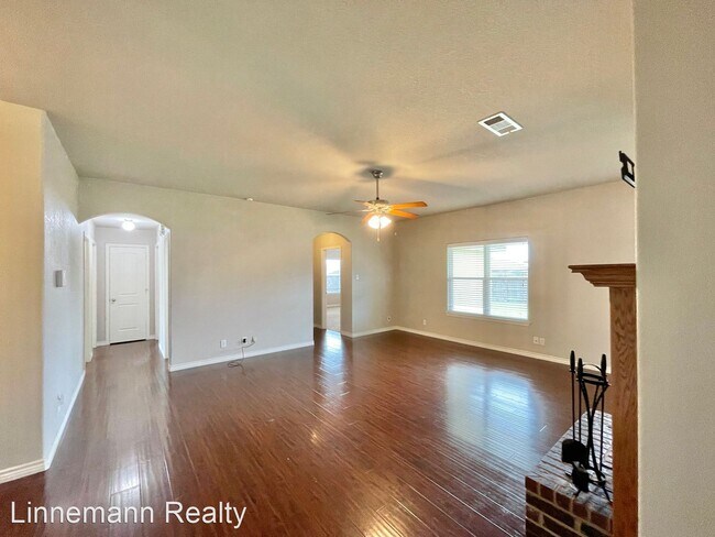 Building Photo - 4 br, 2 bath House - 2805 Alamocitos Creek...