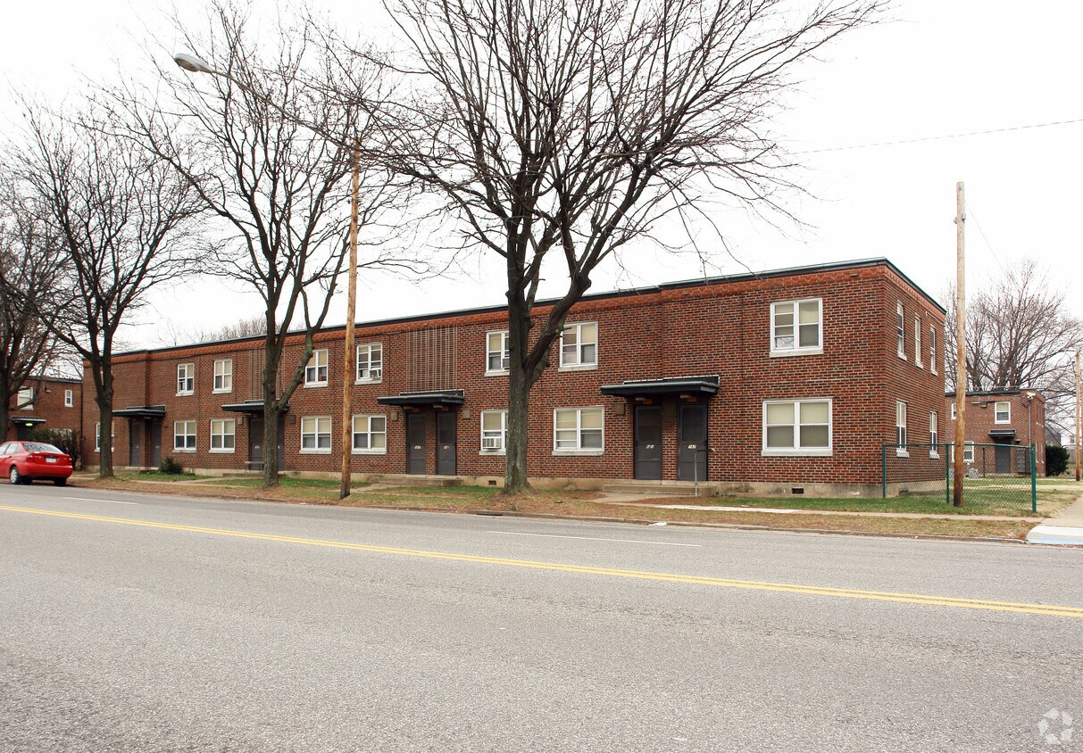 Building Photo - 1685-1671 8th Ave