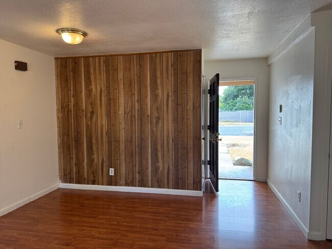 Building Photo - 8213 Diana Marie Dr