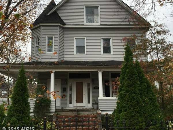 Primary Photo - 3200 Chelsea Terrace