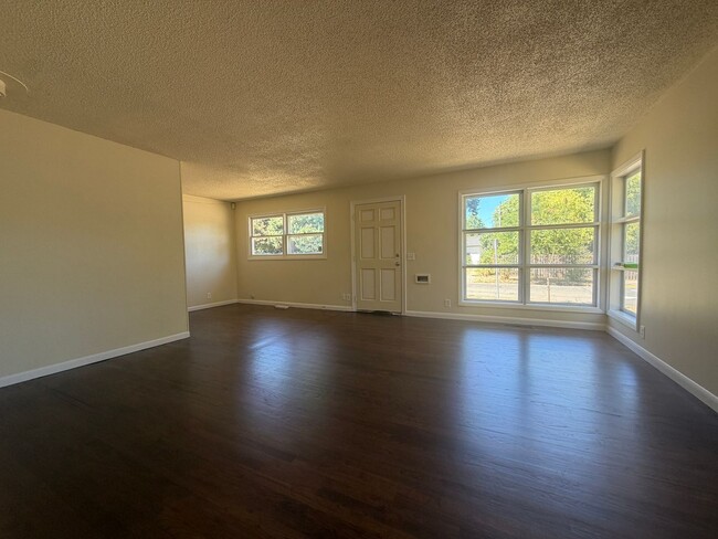 Photo - 8020 N St Johns Ave Townhome