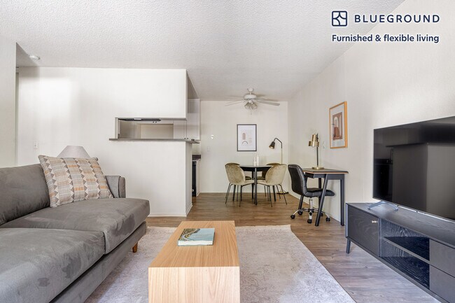 Foto del edificio - 489 Woodcreek Terrace