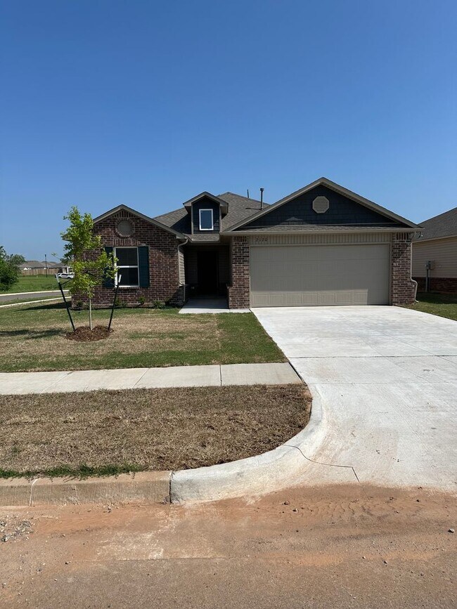 Foto del edificio - *MARCH MADNESS SAVINGS!* NEWER Three Bedro...