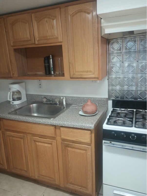 Foto del edificio - 121-28 95th Ave