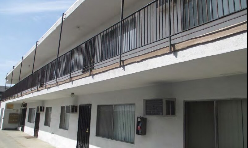 Foto del edificio - 1114 W 18th St