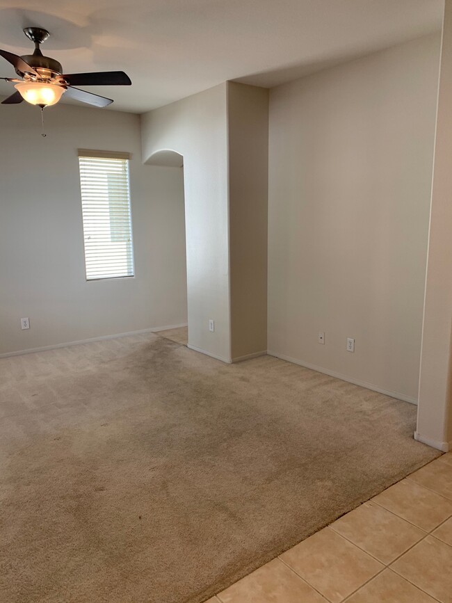 Foto del edificio - Move In Ready 4 Bed Home in West Henderson