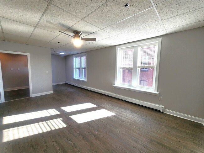 Building Photo - 178 High St