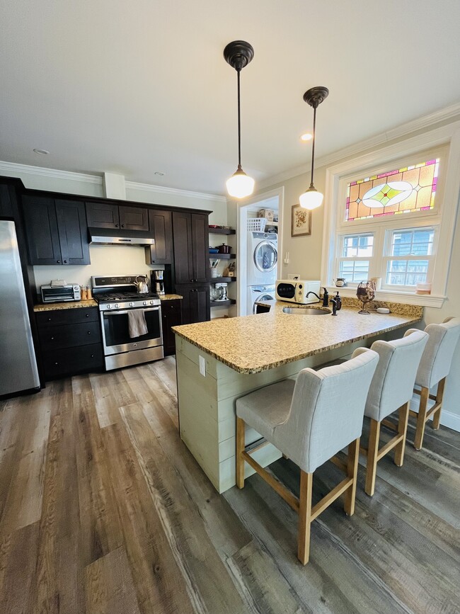 Kitchen - 22 Osborne Ave