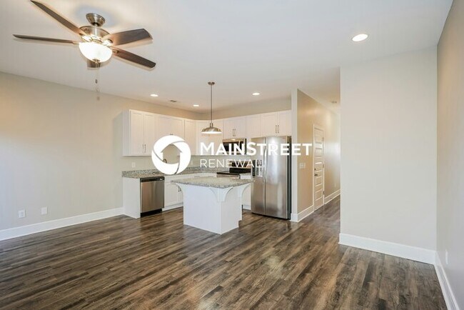 Foto del edificio - 3 Bedroom Pet-Friendly Home in Lebanon, TN with Main Street Renewal