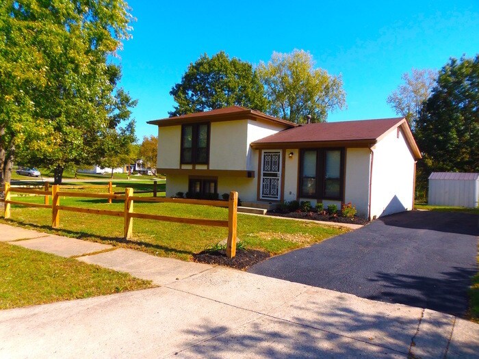 1688 Rebecca St, Columbus, OH 43219 House Rental in Columbus, OH