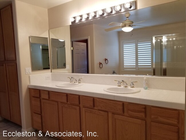 Foto del edificio - 2 br, 2 bath House - 9810 Portland Rose