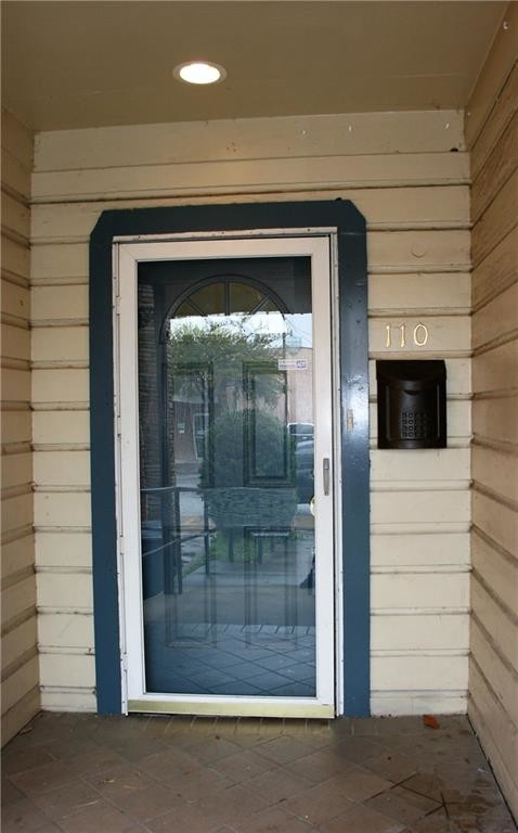 Primary Photo - 100 E 2nd St