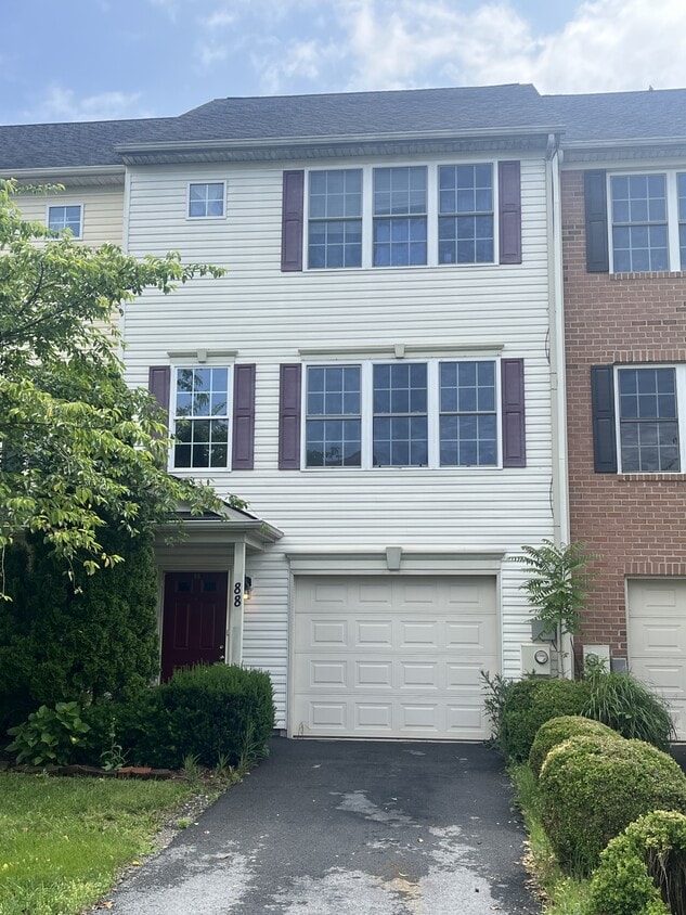 Foto principal - 88 Teague Ln