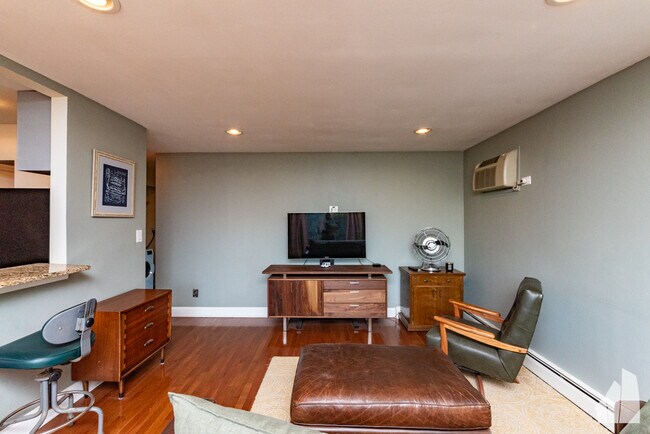 Foto del edificio - 4136 N California Ave