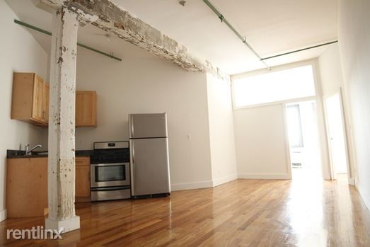 Building Photo - 239 Banker St