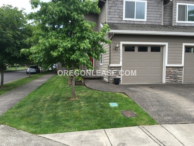 3 bed 2.5 bath townhome in North Eugene - 3 bed 2.5 bath townhome in North Eugene