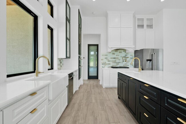 Foto del edificio - 364 Private Rd 2771