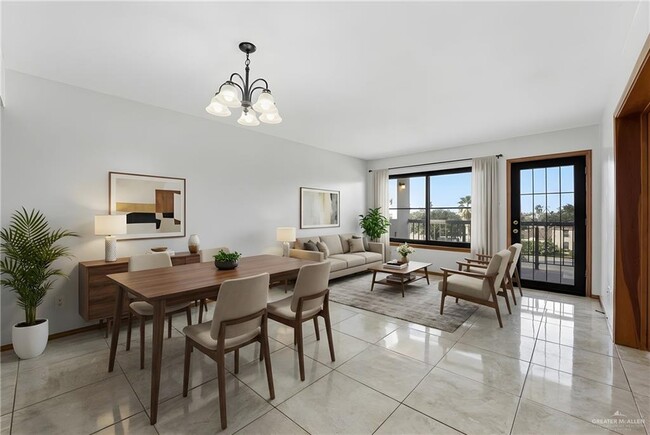 Building Photo - 16 Ashley Dr