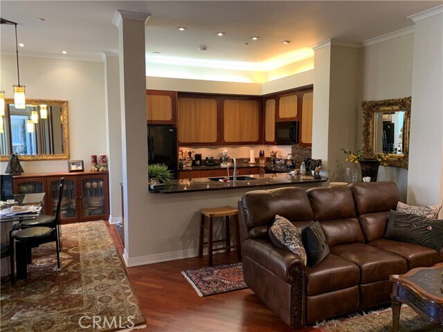 Building Photo - 655 India St