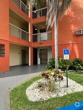 Building Photo - 8100 Geneva Ct