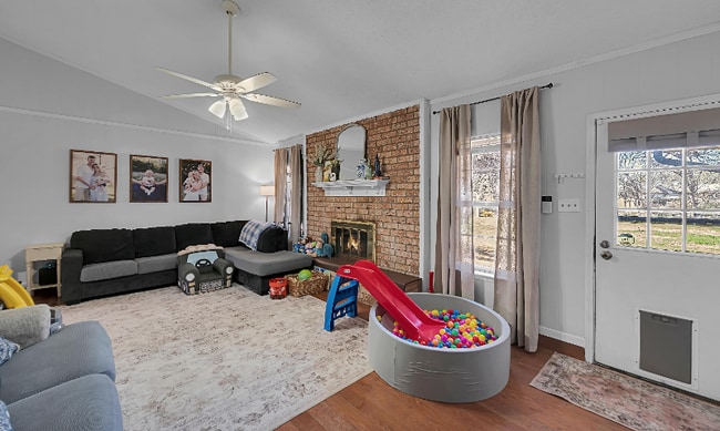 Foto del edificio - 400 Patricia Dr