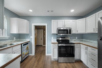 Building Photo - 2118 S Jackson Ave