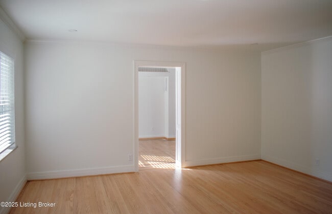 Foto del edificio - 2725 Brownsboro Rd