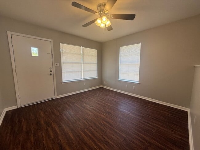 Foto del edificio - Centre-513