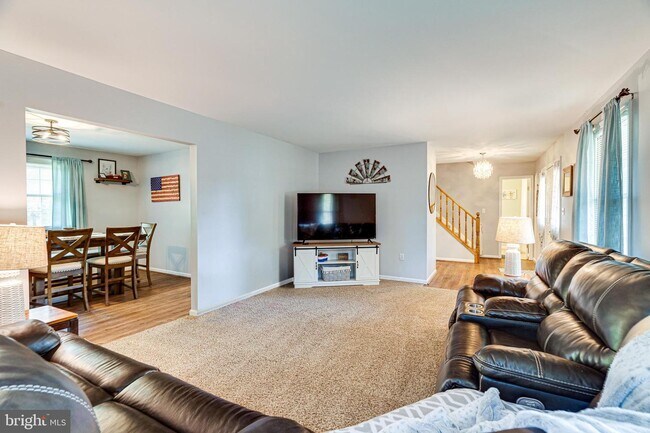 Foto del edificio - 1033 Wiltshire Dr