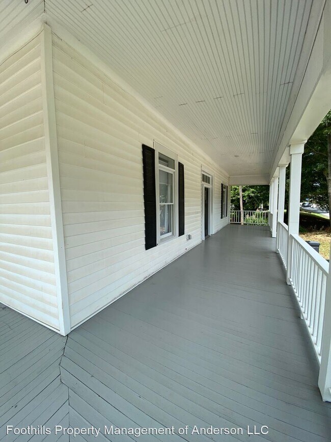 Building Photo - 4 br, 2 bath House - 815 W Whitner St