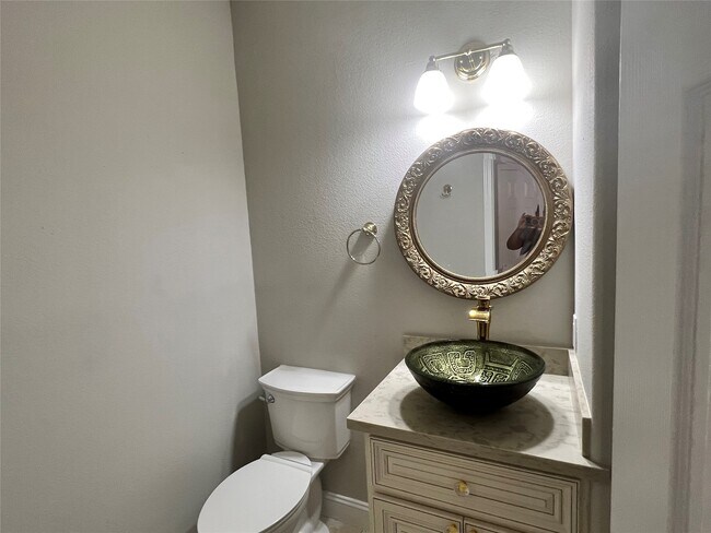 Foto del edificio - 6207 Harrison Ct