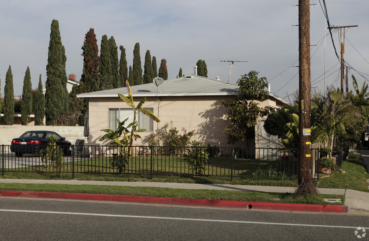 Building Photo - 630 Hamilton St