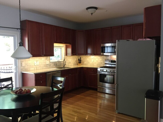 Foto del edificio - 3BD/2.5BA Town Home For Rent - Conshohocken