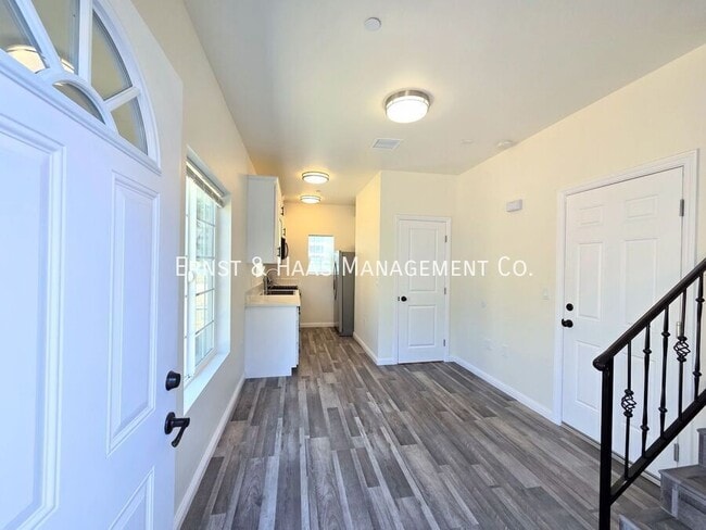 Building Photo - 4169 Country Club Dr
