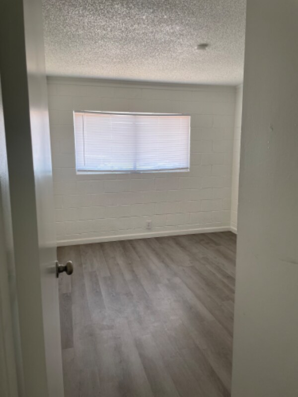 Foto del edificio - 2949 Sandy Ln