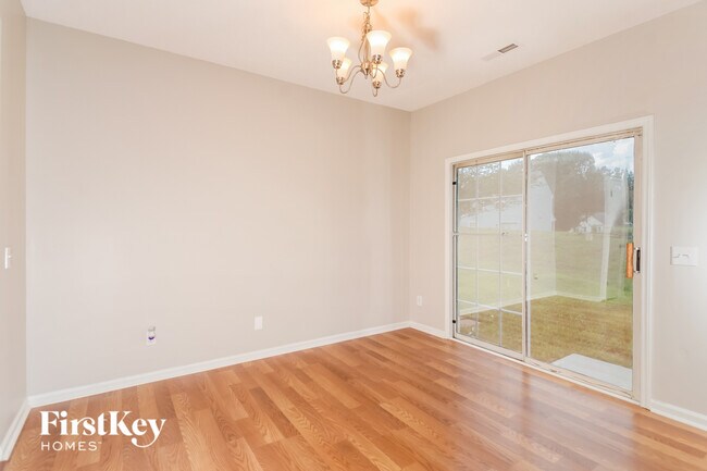 Foto del edificio - 4230 Fairwood Dr