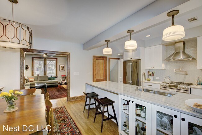 Building Photo - 3 br, 2.5 bath House - 320 Allison St NW